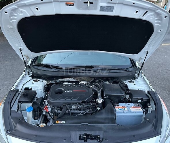 Hyundai Sonata-16