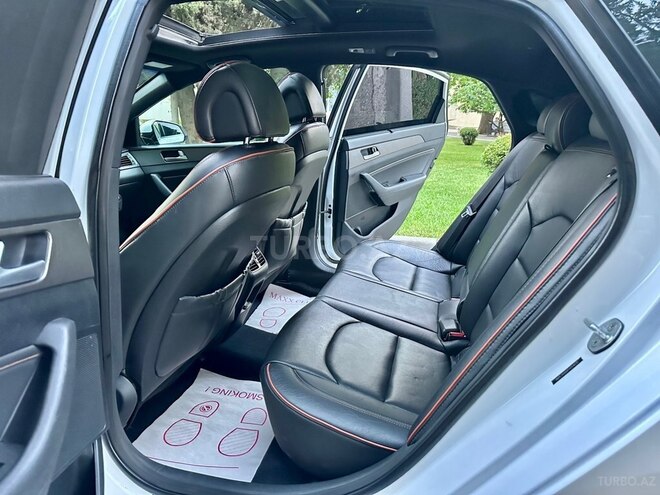 Hyundai Sonata-13