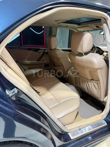 Mercedes E 240-16