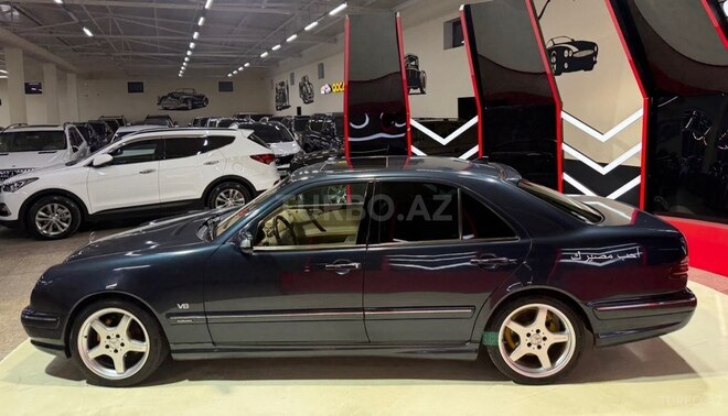 Mercedes E 240-5
