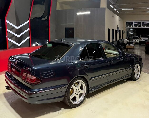 Mercedes E 240-9