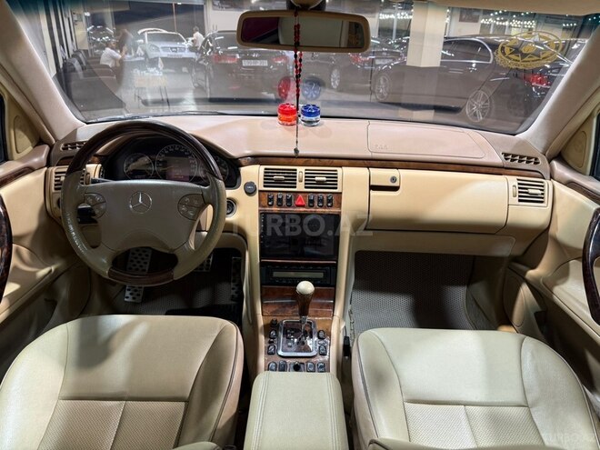 Mercedes E 240-14