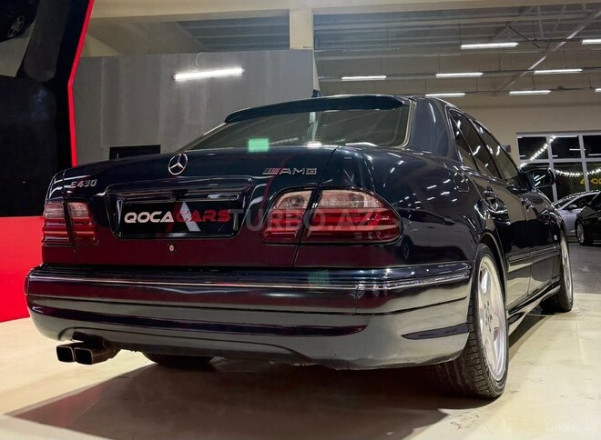 Mercedes E 240-6