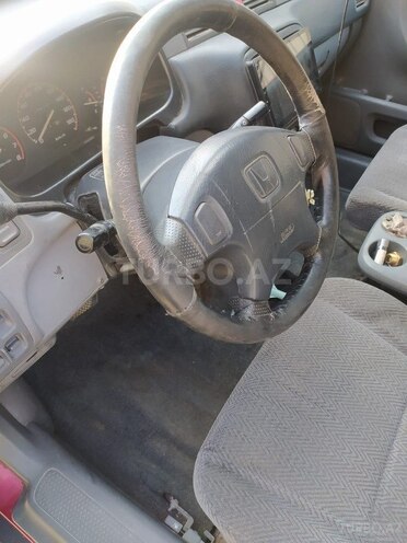 Honda CR-V-8