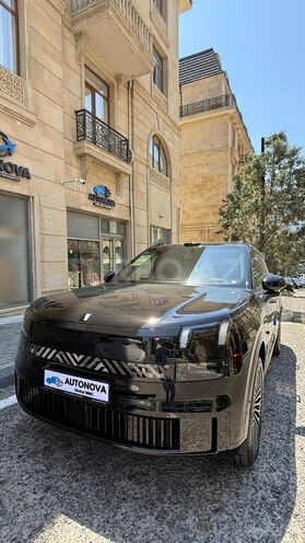 Lynk & Co 900-1