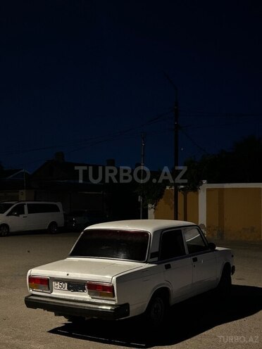 LADA (VAZ) 2107-2