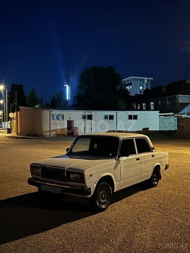 LADA (VAZ) 2107-1