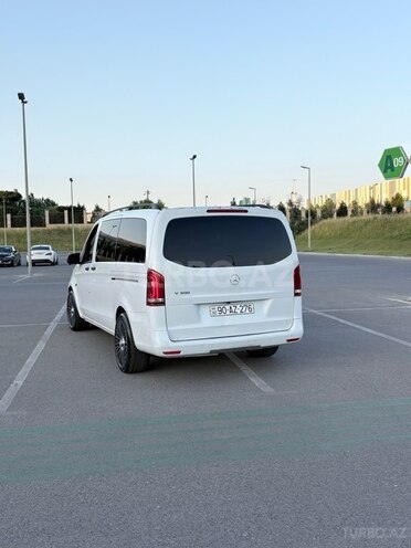 Mercedes Metris-4