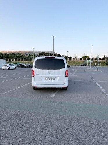 Mercedes Metris-5