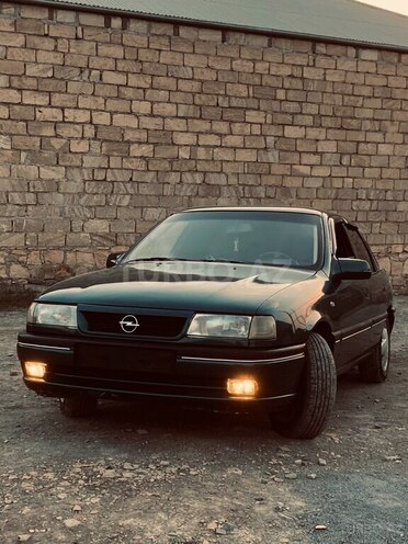 Opel Vectra-2