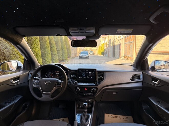 Hyundai Accent-3