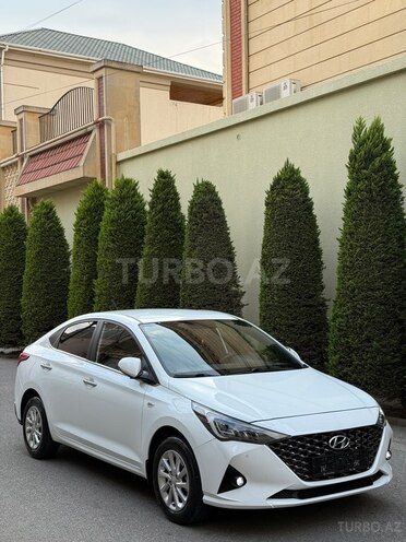 Hyundai Accent-9