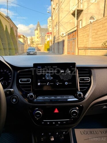 Hyundai Accent-13