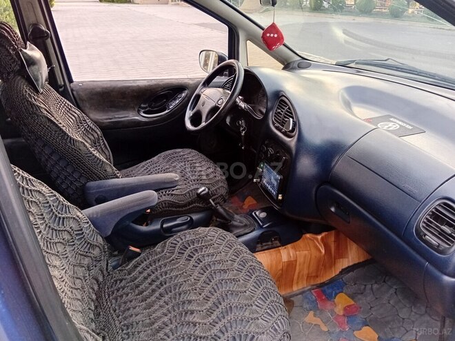 Volkswagen Sharan-7