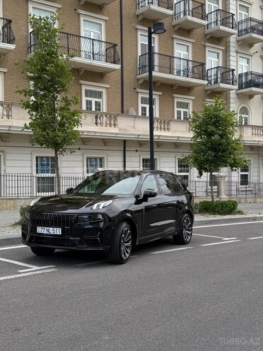 Lynk & Co 09-3
