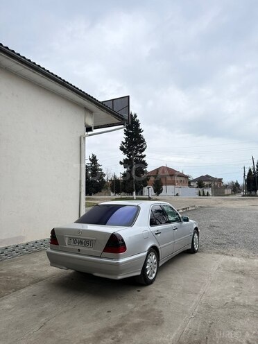 Mercedes C 180-3