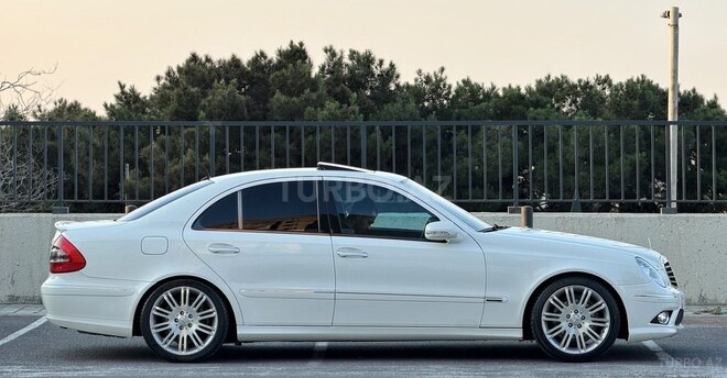 Mercedes E 320-7