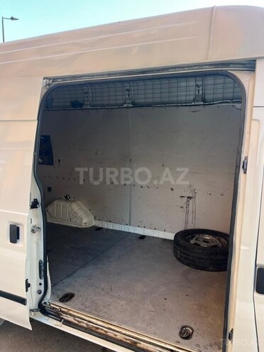 Ford Transit-7