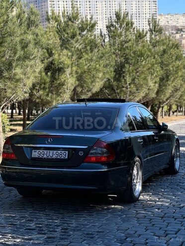 Mercedes E 200-10