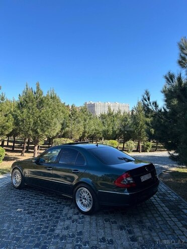 Mercedes E 200-2