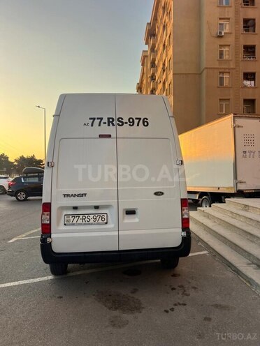 Ford Transit-12