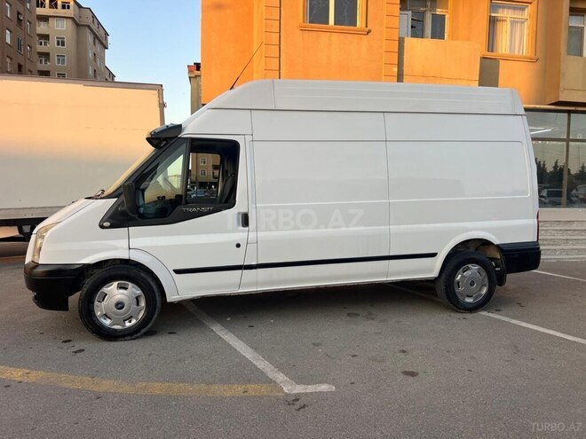 Ford Transit-14
