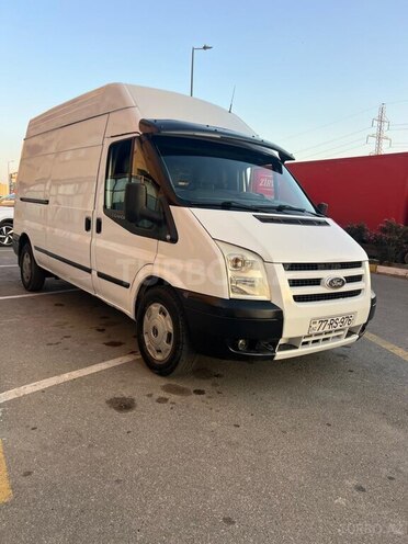 Ford Transit-16