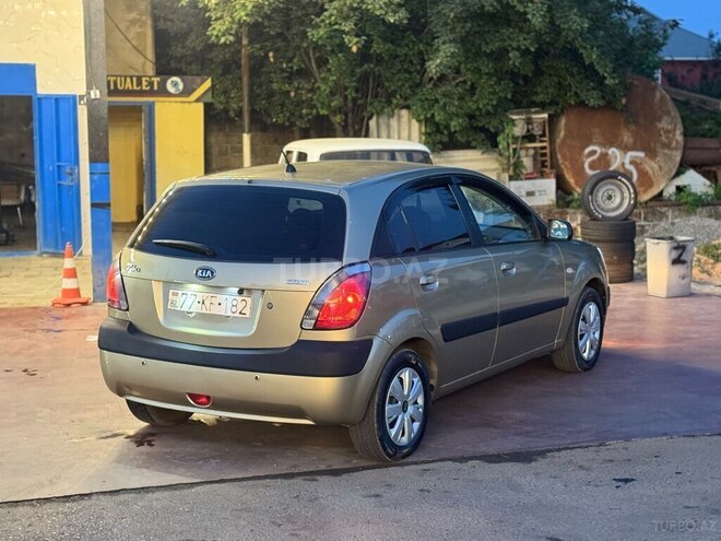 Kia Rio-2