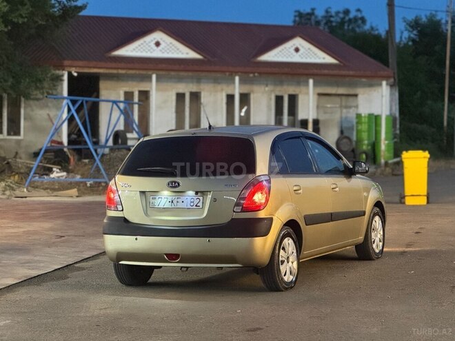 Kia Rio-4