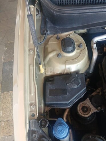 Kia Rio-10