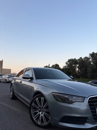 Audi A6-2