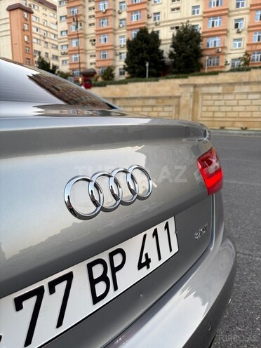 Audi A6-10