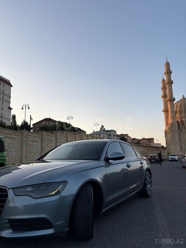 Audi A6-3