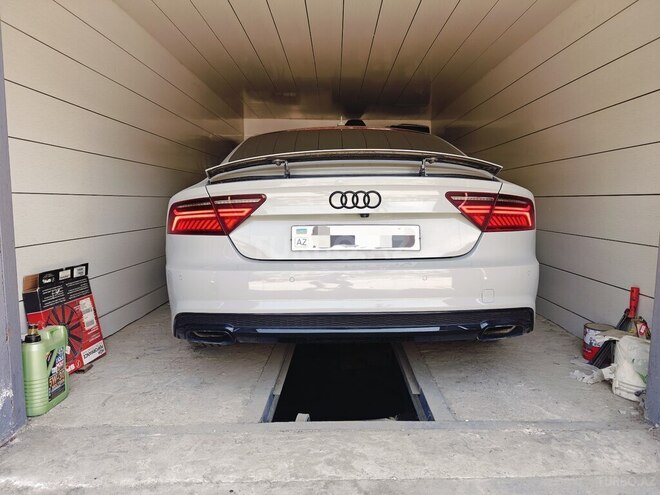 Audi A7-2