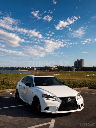 Lexus IS 200t-1
