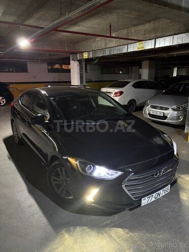 Hyundai Elantra-4