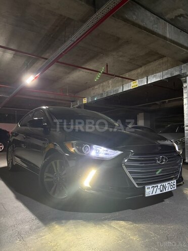 Hyundai Elantra-3