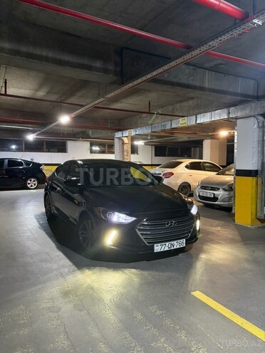 Hyundai Elantra-10
