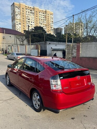 Toyota Prius-5