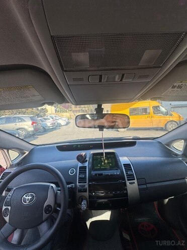Toyota Prius-11