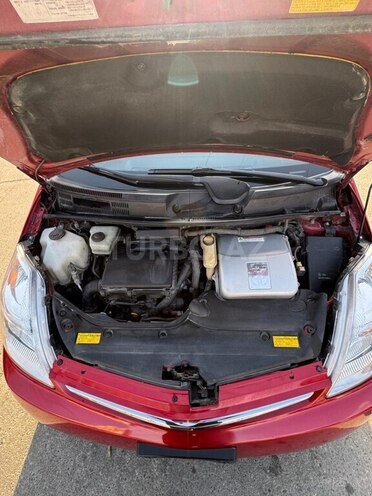 Toyota Prius-13