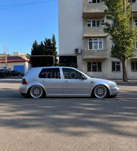 Volkswagen Golf-4