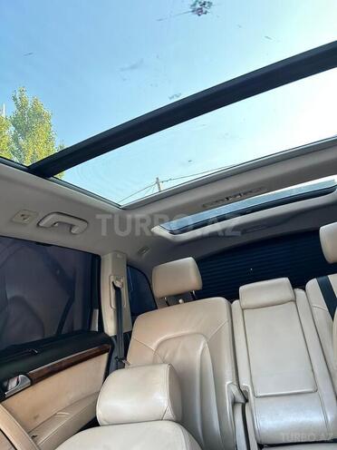 Audi Q7-8