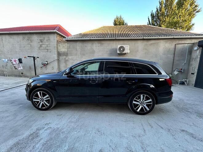 Audi Q7-15