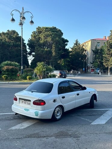 Daewoo Lanos-1