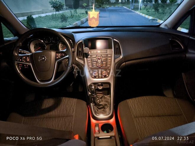 Opel Astra-13