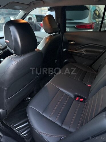 Nissan Kicks-11