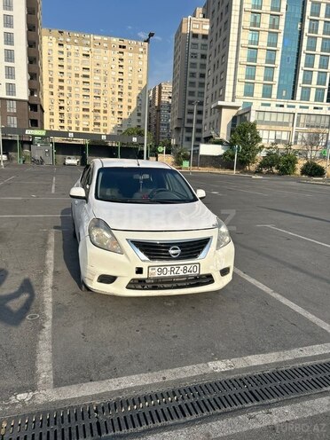 Nissan Sunny-1