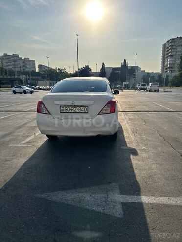 Nissan Sunny-3