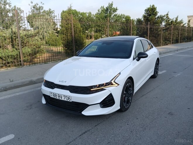Kia K5-1